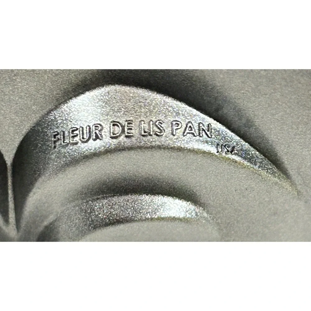 Nordic Ware Fleur De Lis 10 Cup Bundt Cake Baking Pan Non-Stick USA ***EUC***